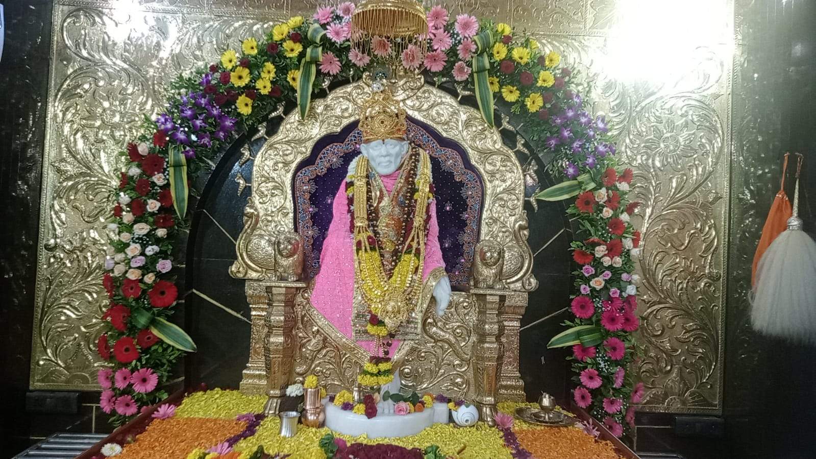 श्री साई मंदिर वहाळ येथे गुरुपौर्णिमा उत्साहात साजरी.