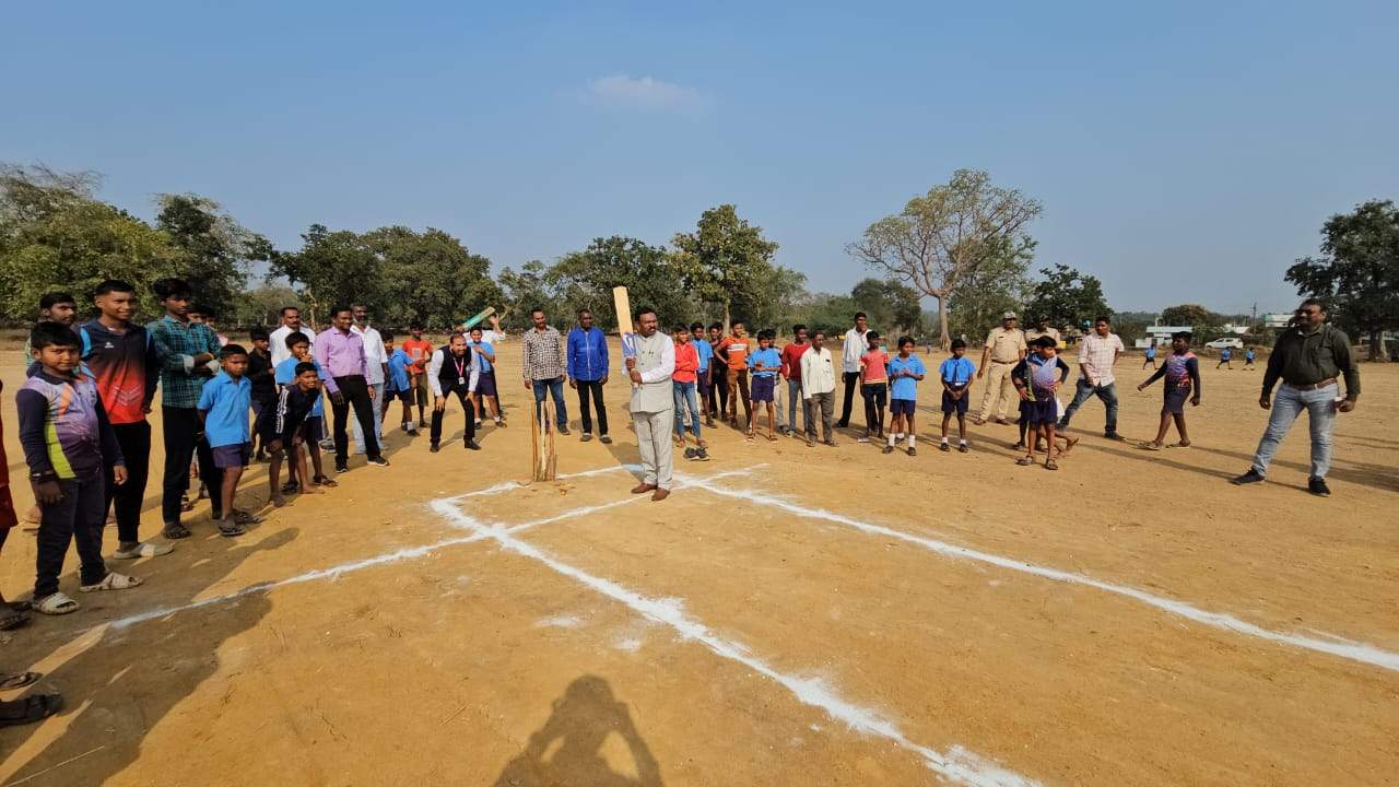 शारीरिक विकासाबरोबरच, शारीरिक श्रमासाठी युवकांनी खेळ खेळावे : खासदार अशोक नेते