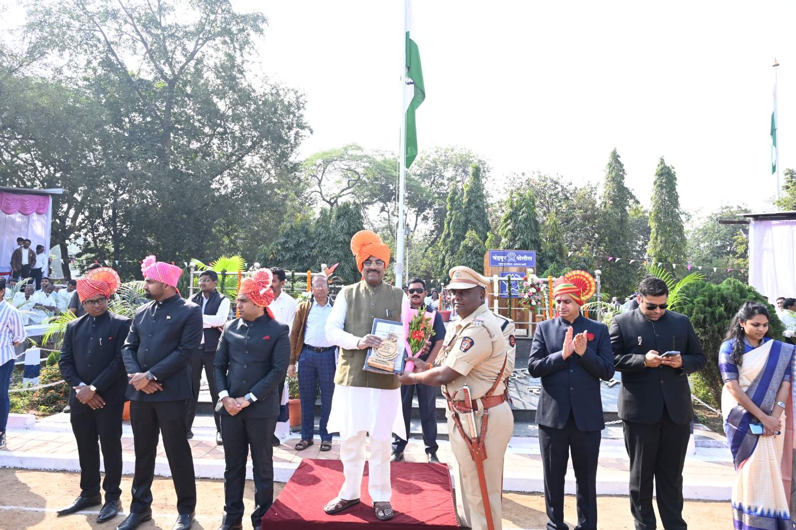 स्वत:मधील देशभक्त जागविण्याचा संकल्प करूया : ना. सुधीर मुनगंटीवार