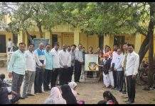 рд╕рдВрд╡рд╛рджрд╛рддреВрди рдЖрддреНрдорд╡рд┐рд╢реНрд╡рд╛рд╕, рдЖрддреНрдорд╡рд┐рд╢реНрд╡рд╛рд╕рд╛рддреВрди рднрд╡рд┐рд╖реНрдп рдШрдбрддреЗ тАУ рд╡рд┐рджреНрдпрд╛рд░реНрдереАрдорд┐рддреНрд░ рдкреНрд░рд╛. рд░рдлреАрдХ рд╢реЗрдЦ рдпрд╛рдВрдЪреЗ рдкреНрд░реЗрд░рдгрд╛рджрд╛рдпреА рдорд╛рд░реНрдЧрджрд░реНрд╢рди