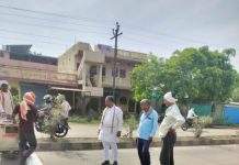 गडचांदूरमध्ये रस्ते सुरक्षेसाठी पुढाकार : सतीशभाऊ उपलेंचवार यांच्या प्रयत्नातून गतिरोधकांची उभारणी