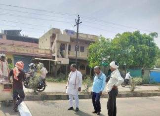 गडचांदूरमध्ये रस्ते सुरक्षेसाठी पुढाकार : सतीशभाऊ उपलेंचवार यांच्या प्रयत्नातून गतिरोधकांची उभारणी