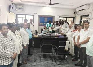 इंधन दरवाढीविरोधात काँग्रेसचा एल्गार ♦️कोरपना बसस्थानकावर आंदोलन; तहसीलदारांना निवेदन सादर
